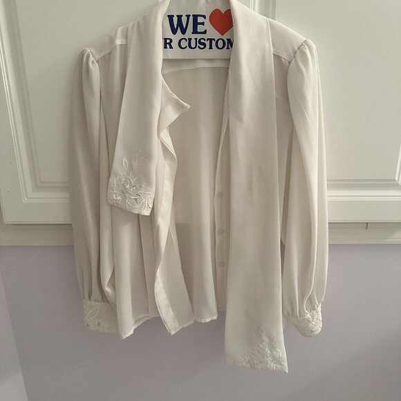 Josephine Chaus White Button-Up Ascot Scarf Blouse, Size 10 – Floral Accents - Picture 1 of 3